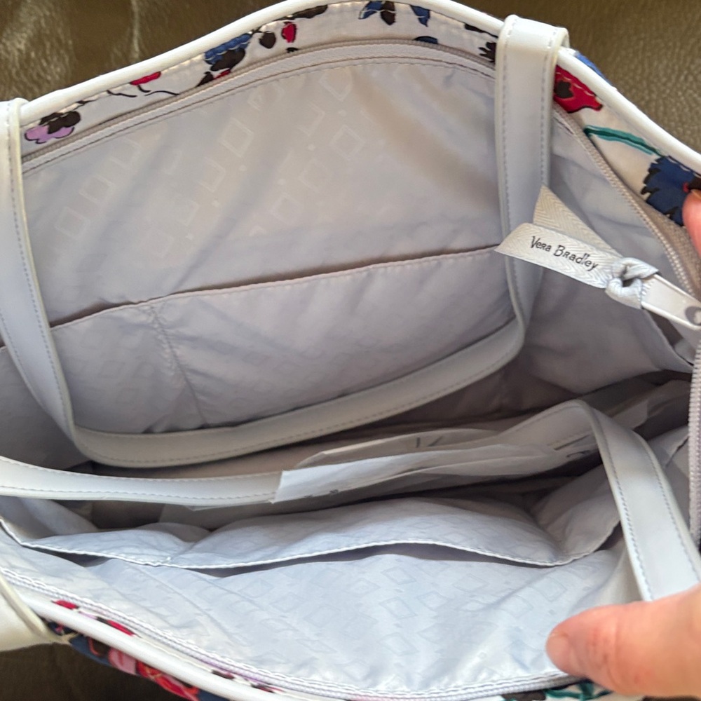 Vera Bradley small trimmed vera bag in vineyard floral - Picture 6 of 10